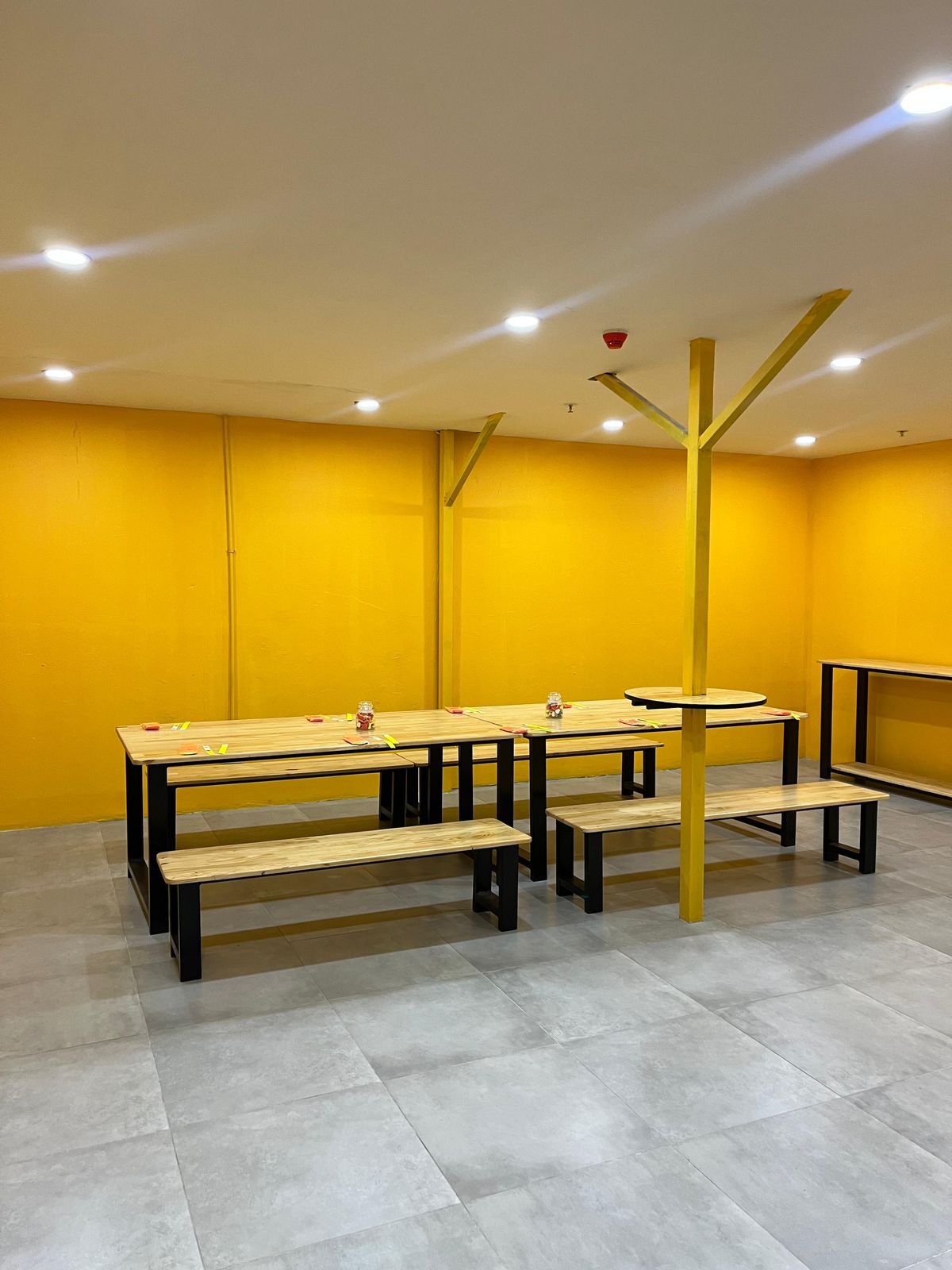 Yellow party room